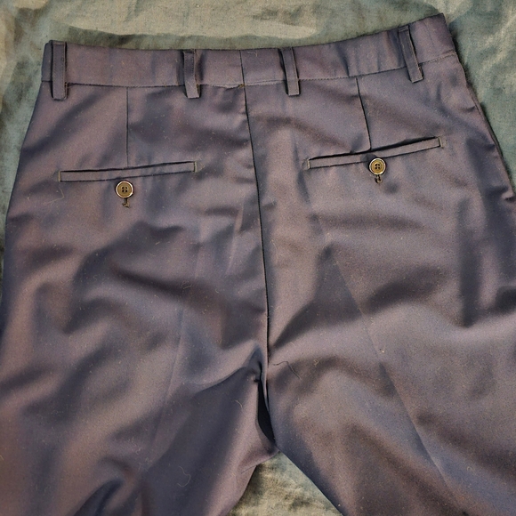 Men's Classic Navy Suit - Picture 4 of 10